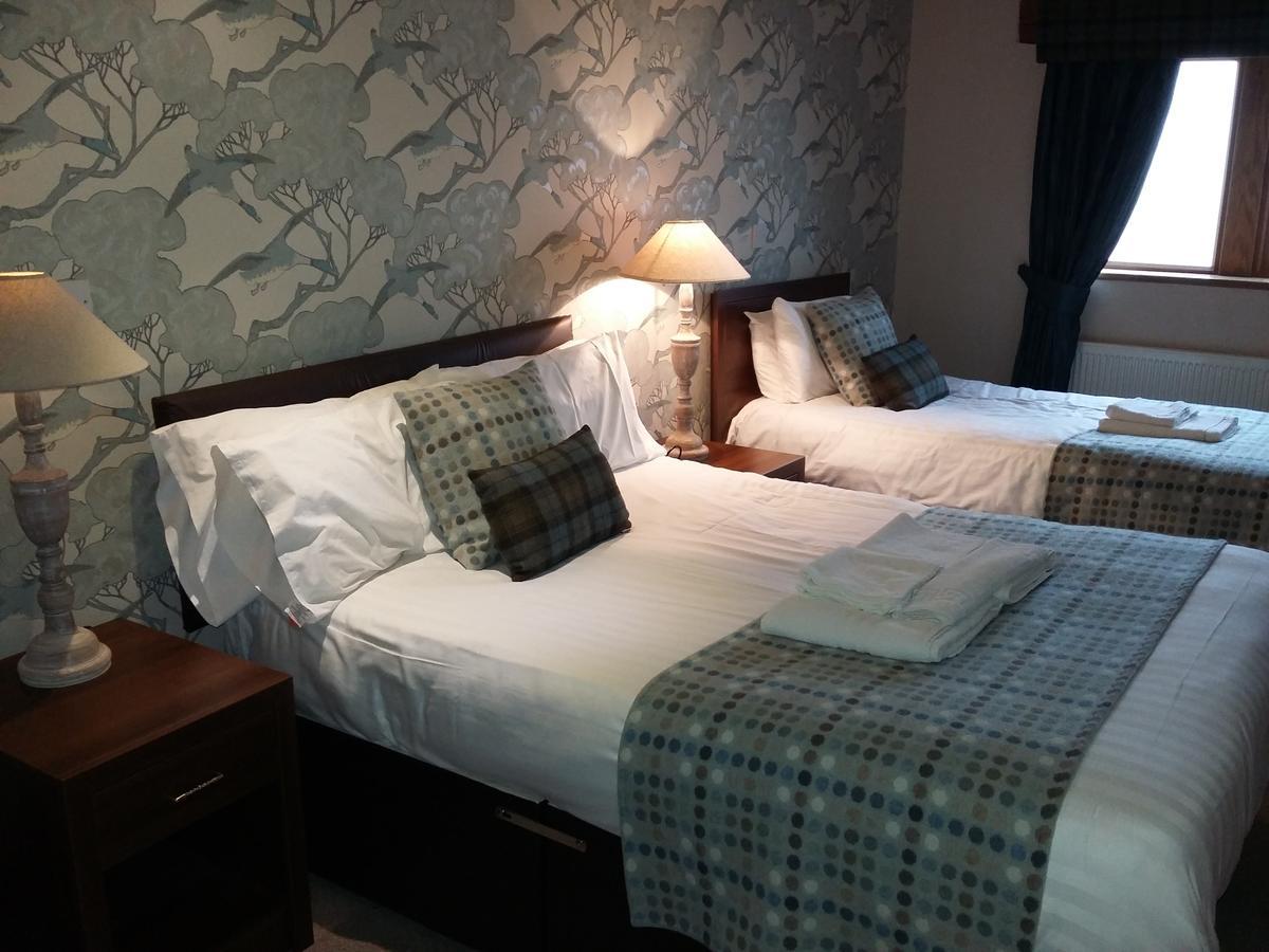 The Huntsman Inn 霍姆弗斯 外观 照片