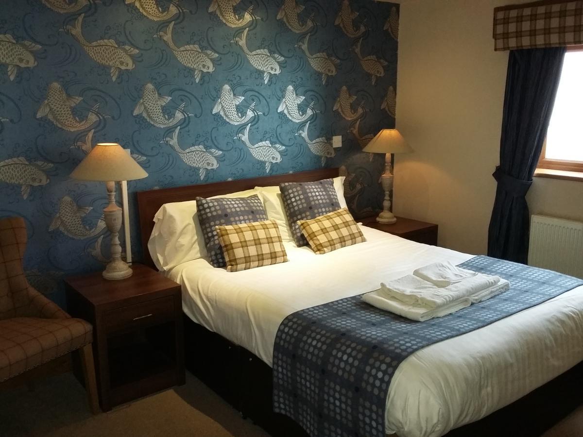 The Huntsman Inn 霍姆弗斯 外观 照片