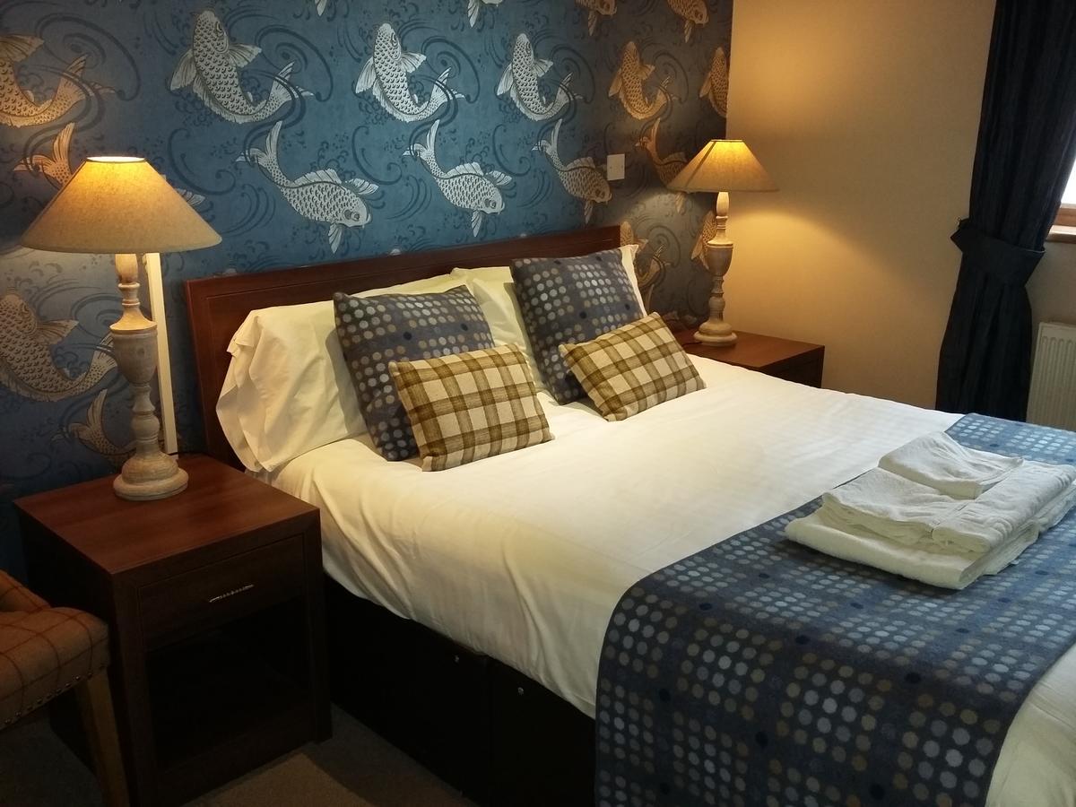The Huntsman Inn 霍姆弗斯 外观 照片