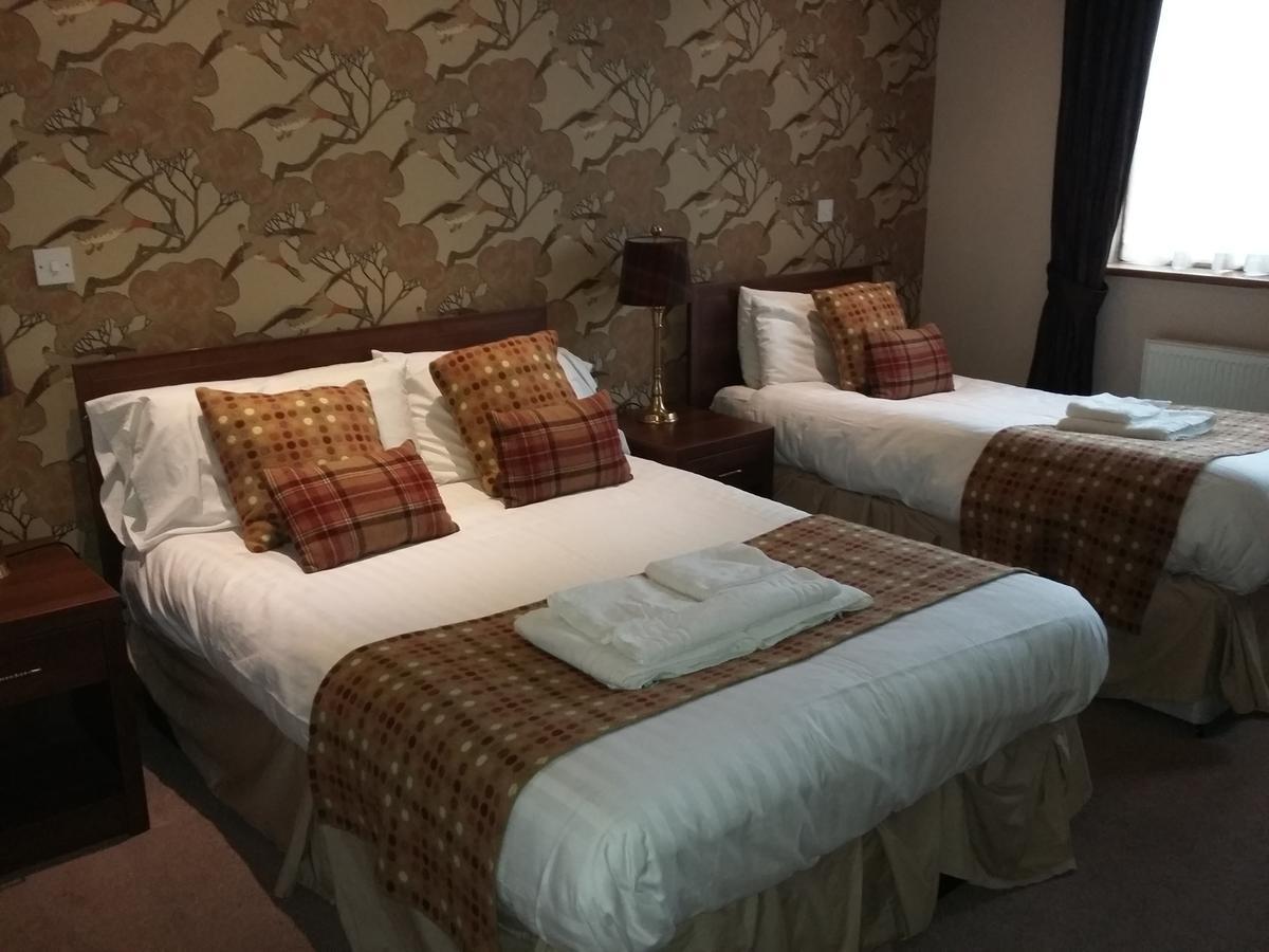 The Huntsman Inn 霍姆弗斯 外观 照片